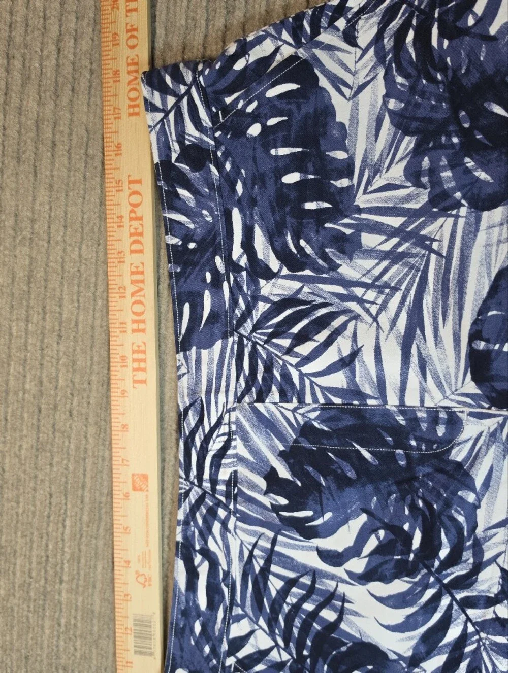 Spanx Twill Pull On Shorts Womens XL Tropical Stretch Inseam 3.5